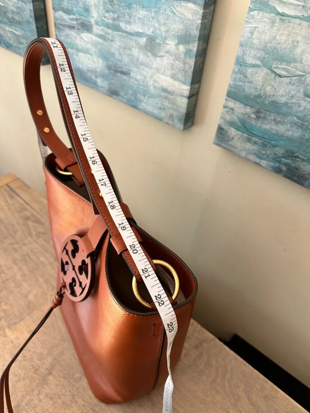 Tory Burch Miller Leather Bucket Bag Brown Shoulder Bag Large Logo Medallion